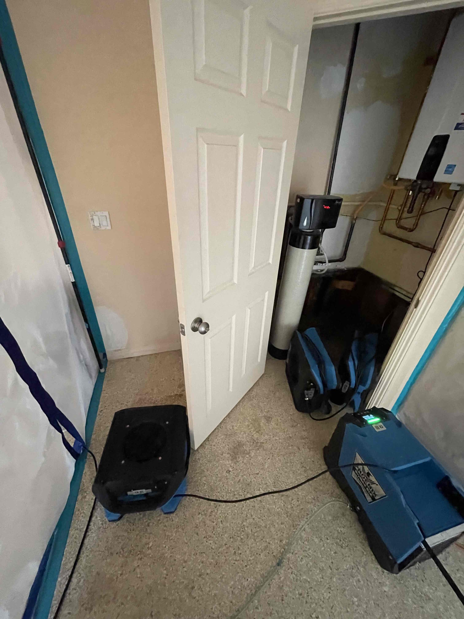 Cabrera Romualdo, Hector Flores