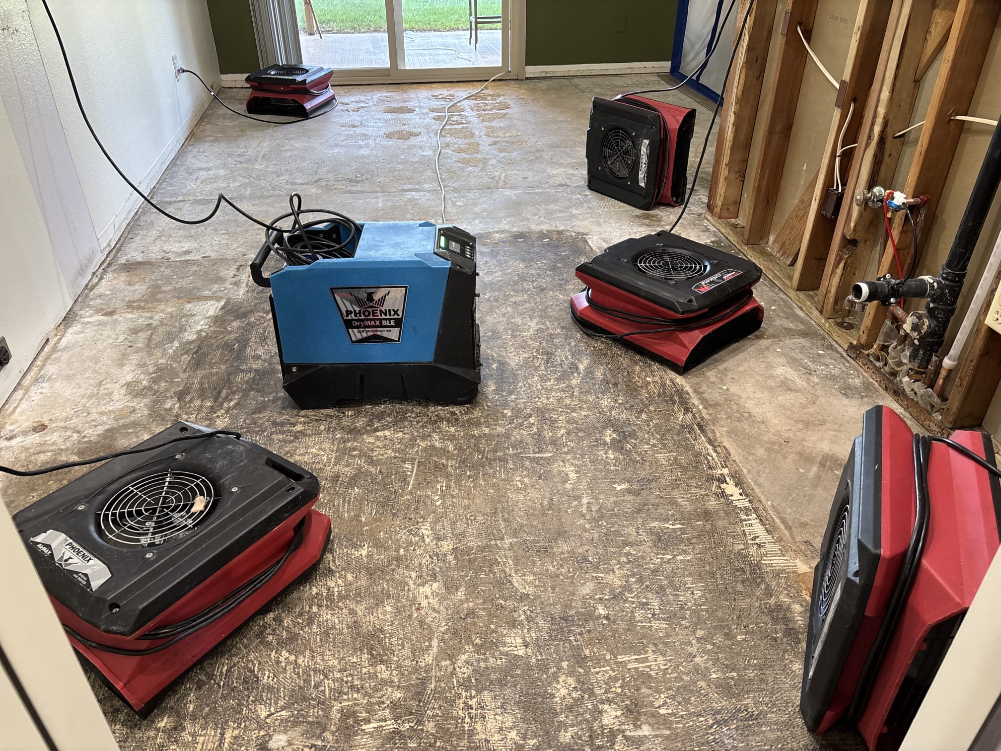 Eddie Aleksanyan, Eric Vasquez, Jorge Sorto