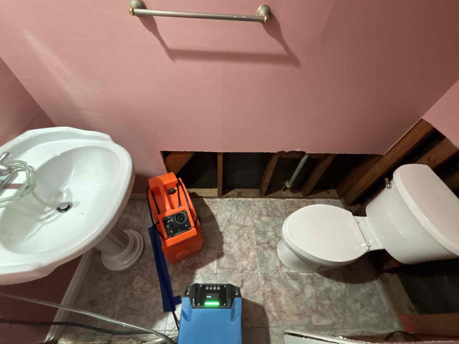 Cabrera Romualdo, Gill Gonzalez, Jesus Gonzalez